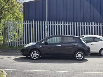 NISSAN LEAF 24kWh Visia+ Hatchback 5dr Electric Auto (107 bhp)
