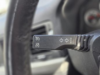 VAUXHALL VECTRA 1.9 CDTi 16v Design Hatchback 5dr Diesel Automatic (186 g/km 148