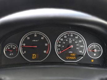 VAUXHALL VECTRA 1.9 CDTi 16v Design Hatchback 5dr Diesel Automatic (186 g/km 148