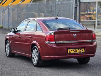 VAUXHALL VECTRA 1.9 CDTi 16v Design Hatchback 5dr Diesel Automatic (186 g/km 148