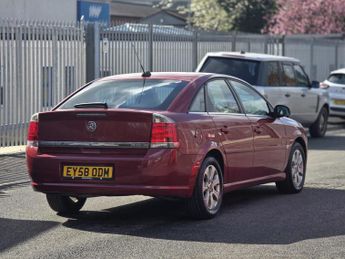 VAUXHALL VECTRA 1.9 CDTi 16v Design Hatchback 5dr Diesel Automatic (186 g/km 148