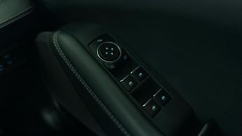 FORD MUSTANG MACH-E Standard Range 70kWh SUV 5dr Electric Automatic (269 ps)