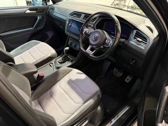 VOLKSWAGEN TIGUAN 2.0 TDi 150 4Motion R-Line 5dr DSG