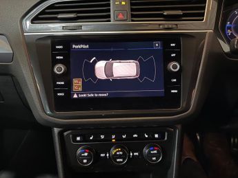 VOLKSWAGEN TIGUAN 2.0 TDi 150 4Motion R-Line 5dr DSG
