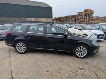 VOLKSWAGEN PASSAT 2.0 TDI Bluemotion Tech Highline 5dr DSG