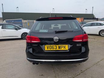 VOLKSWAGEN PASSAT 2.0 TDI Bluemotion Tech Highline 5dr DSG
