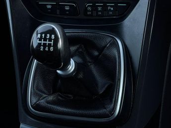 FORD KUGA 2.0 TDCi 180 Titanium 5dr