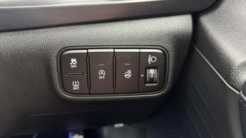 HYUNDAI BAYON 1.0 T-GDi MHEV Premium SUV 5dr Petrol Hybrid DCT Euro 6 (s/s) (1