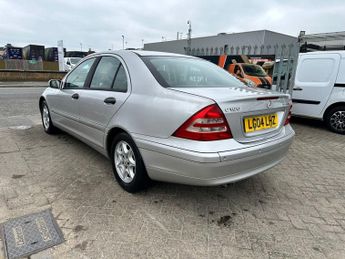 MERCEDES-BENZ C CLASS C180K Classic SE 4dr Auto