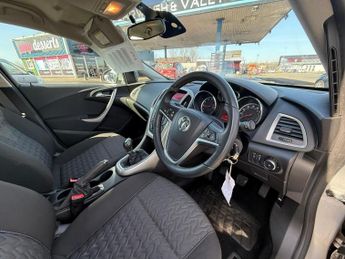 VAUXHALL ASTRA 1.4i 16V Energy 5dr