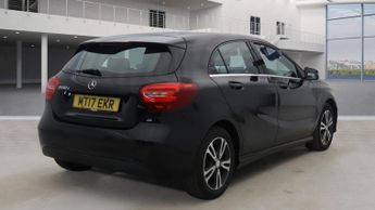 MERCEDES-BENZ A-CLASS A180D SE 5dr Auto ++ NAV / LEATHER / BLUETOOTH / ULEZ / 76 MPG +