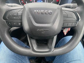 IVECO DAILY 70C18 3.0 TD 180 BHP 8 SPEED AUTOMATIC 4.1M LUTON BOX VAN 129K F