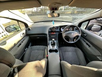 PEUGEOT 3008 1.6 HDi 115 Active II 5dr