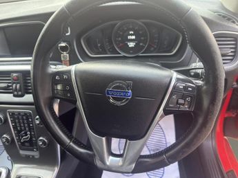 VOLVO V40 D2 120] SE Lux Nav 5dr
