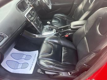 VOLVO V40 D2 120] SE Lux Nav 5dr