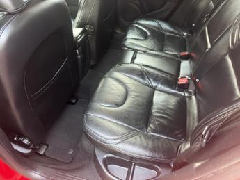 VOLVO V40 D2 120] SE Lux Nav 5dr