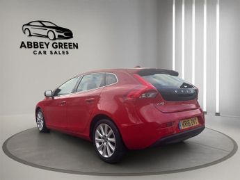 VOLVO V40 D2 120] SE Lux Nav 5dr