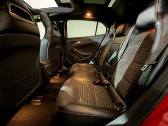 MERCEDES-BENZ GLA GLA 220 CDI 4Matic AMG Line 5dr Auto [Pre Plus]