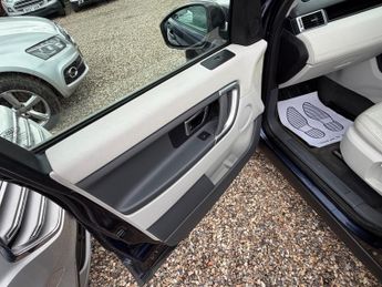 LAND ROVER DISCOVERY SPORT 2.0 TD4 180 SE Tech 5dr Auto