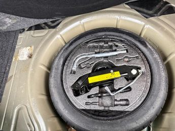 VOLKSWAGEN GOLF 2.0 TDi 140 GT 5dr DSG