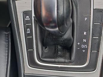 VOLKSWAGEN GOLF 1.4 TSI SE 5dr DSG