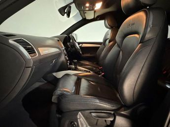 AUDI Q5 2.0 TDI Quattro S Line 5dr S Tronic