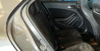 MERCEDES-BENZ A-CLASS A180d AMG Line Premium 5dr Auto + NIGHT PACK / NAV / CAMERA / UL