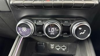 RENAULT CLIO 1.6 E-TECH E-Tech engineered Hatchback 5dr Petrol Hybrid Auto Eu