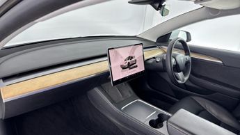 TESLA MODEL 3 Standard Range Plus Saloon 4dr Electric Auto RWD (241 bhp)