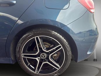 MERCEDES-BENZ A-CLASS A180 AMG Line Executive 5dr Auto