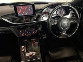 AUDI A6 2.0 TDI Ultra Black Edition 5dr S Tronic