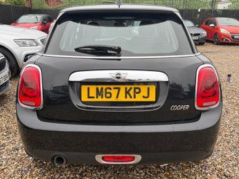 MINI HATCH 1.5 Cooper 5dr Auto
