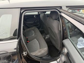 MINI HATCH 1.5 Cooper 5dr Auto
