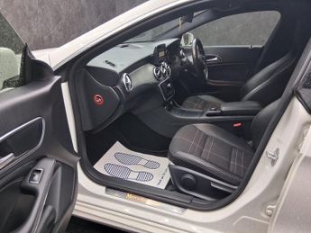 MERCEDES-BENZ CLA CLA 220 CDI Sport 4dr Tip Auto