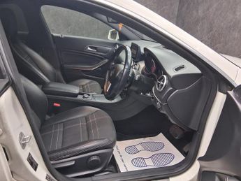 MERCEDES-BENZ CLA CLA 220 CDI Sport 4dr Tip Auto