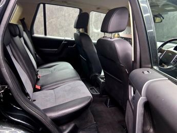 LAND ROVER FREELANDER 2.2 SD4 XS 5dr Automatic 