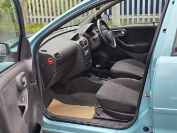 VAUXHALL CORSA 1.4i 16v Design Hatchback 5dr Petrol Automatic (a/c) (180 g/km 8