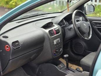 VAUXHALL CORSA 1.4i 16v Design Hatchback 5dr Petrol Automatic (a/c) (180 g/km 8