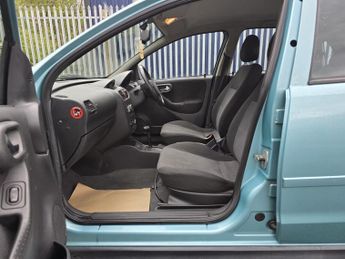 VAUXHALL CORSA 1.4i 16v Design Hatchback 5dr Petrol Automatic (a/c) (180 g/km 8