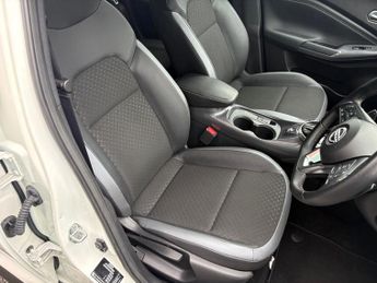 NISSAN JUKE 1.0 DiG-T 114 N-Connecta 5dr Auto