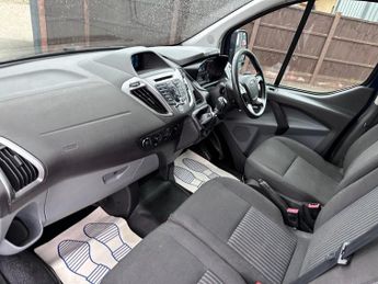 FORD TRANSIT CUSTOM 2.2 TDCi 125ps Low Roof Trend Van