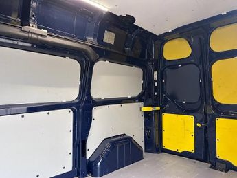 FORD TRANSIT CUSTOM 2.2 TDCi 125ps Low Roof Trend Van