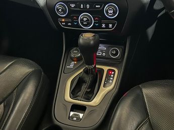 JEEP CHEROKEE 2.2 Multijet 200 Limited 5dr Auto