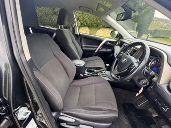 TOYOTA RAV4 2.2 D-CAT Icon 5dr Auto