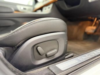 JAGUAR XF 2.2d [163] SE Business 4dr Auto