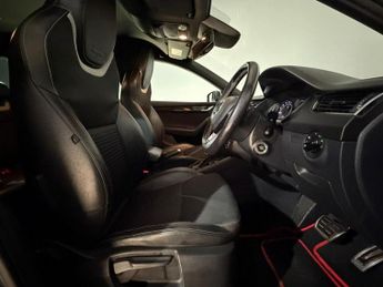 SKODA OCTAVIA 2.0 TDI CR vRS 5dr DSG