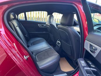 JAGUAR XF 3.0d V6 R-Sport 4dr Auto [Start Stop]