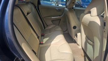 VOLVO XC60 D5 [205] SE Lux 5dr AWD Geartronic