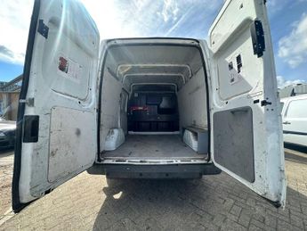 FORD TRANSIT Medium Roof Van TDCi 100ps