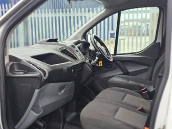 FORD TRANSIT CUSTOM 2.2 TDCi 100ps Low Roof Van